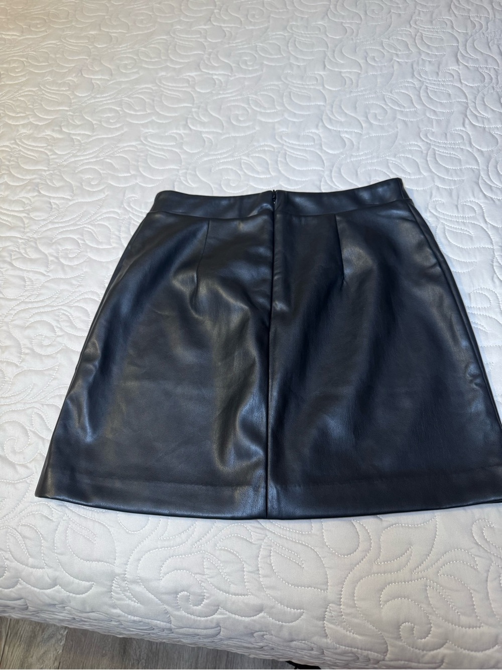 Loft Petites Faux Leather Skirt 0P - Picture 2 of 3